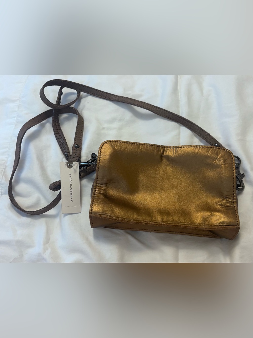NWT Liebeskind Berlin Bronze Leather Crossbody Bag Metallic retails $138